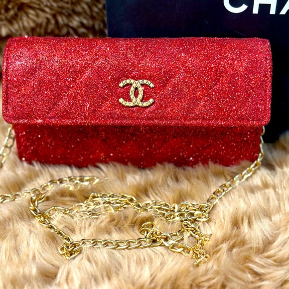 ❤️COCO CHANEL RED GLITZ CLUTCH 💯 - Picture 1 of 12